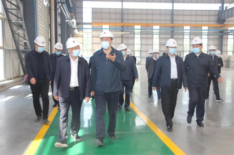 省人大常委會(huì)黨組副書(shū)記、副主任馬懿帶隊(duì)到義瑞新材調(diào)研指導(dǎo)